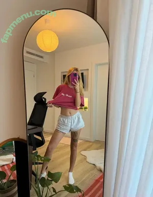  nude photo #0001