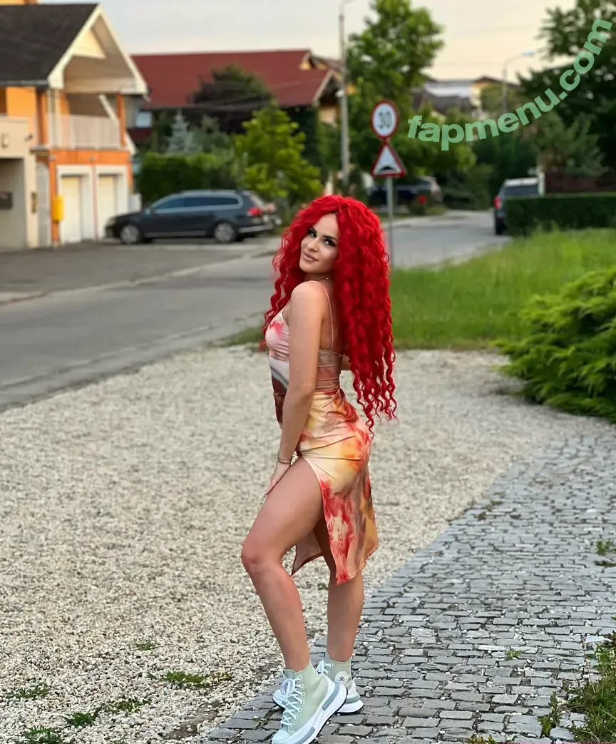 itsfoxyhoe nude photo #0049 (itsfoxyhoe)