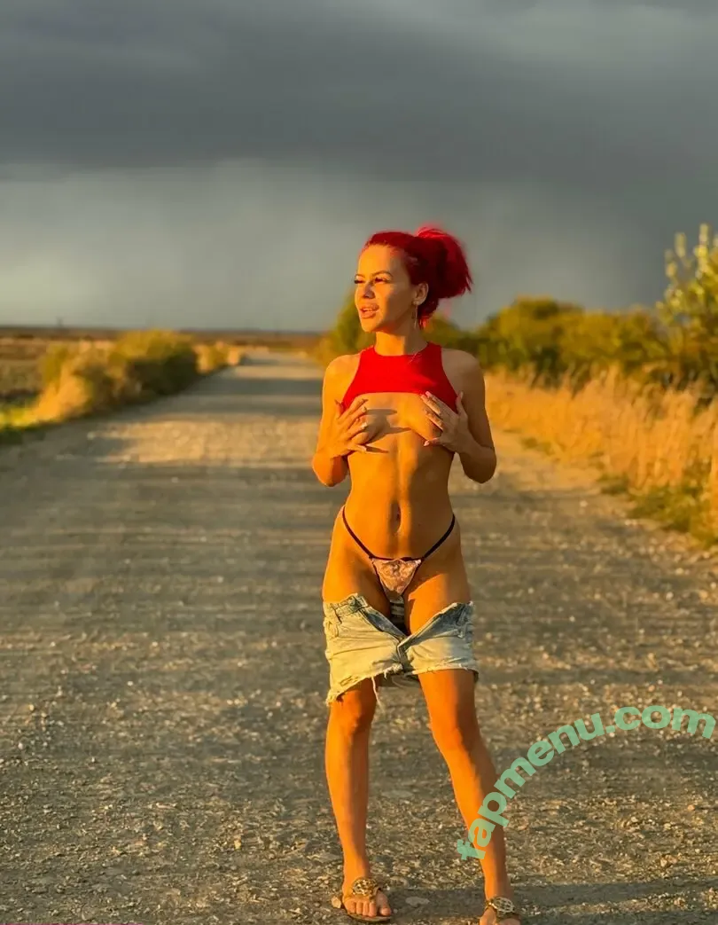 itsfoxyhoe nude photo #0079 (itsfoxyhoe)