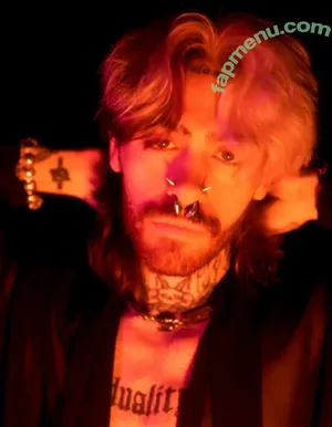 itsiceithink / i.c.e._ nude photo #0014