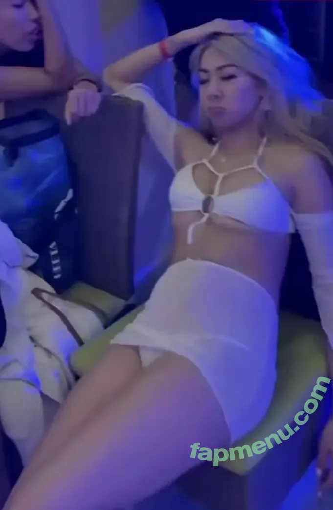 Itsjenniboop nude photo #0143 (Itsjenningu)