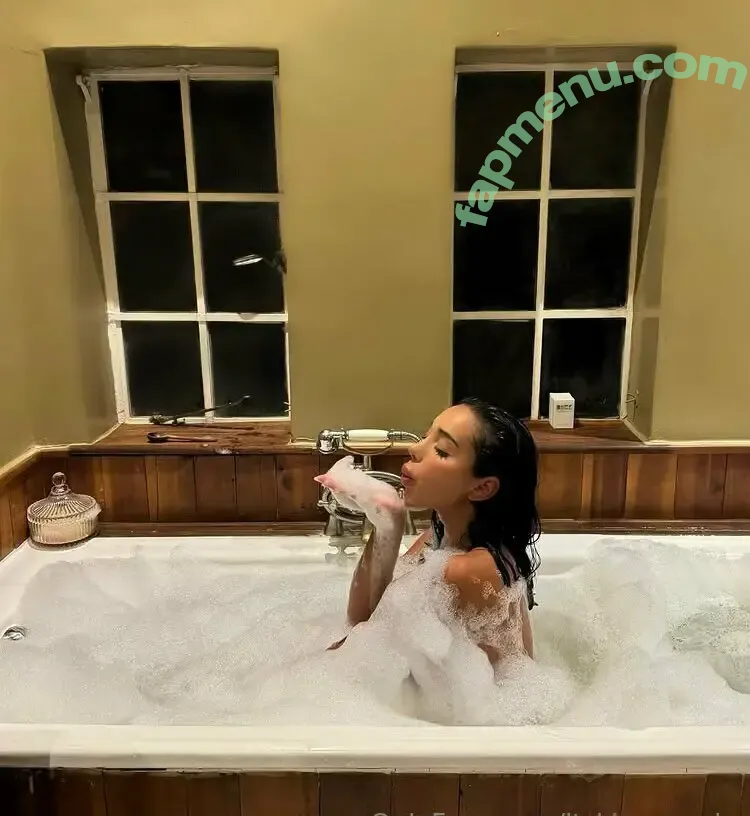 itskiaramarie nude photo #0190 (pwin.cess)