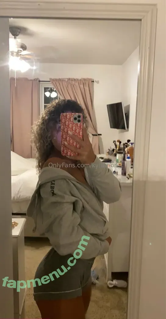 itskylieee nude photo #0017 (itsskylieeeee)
