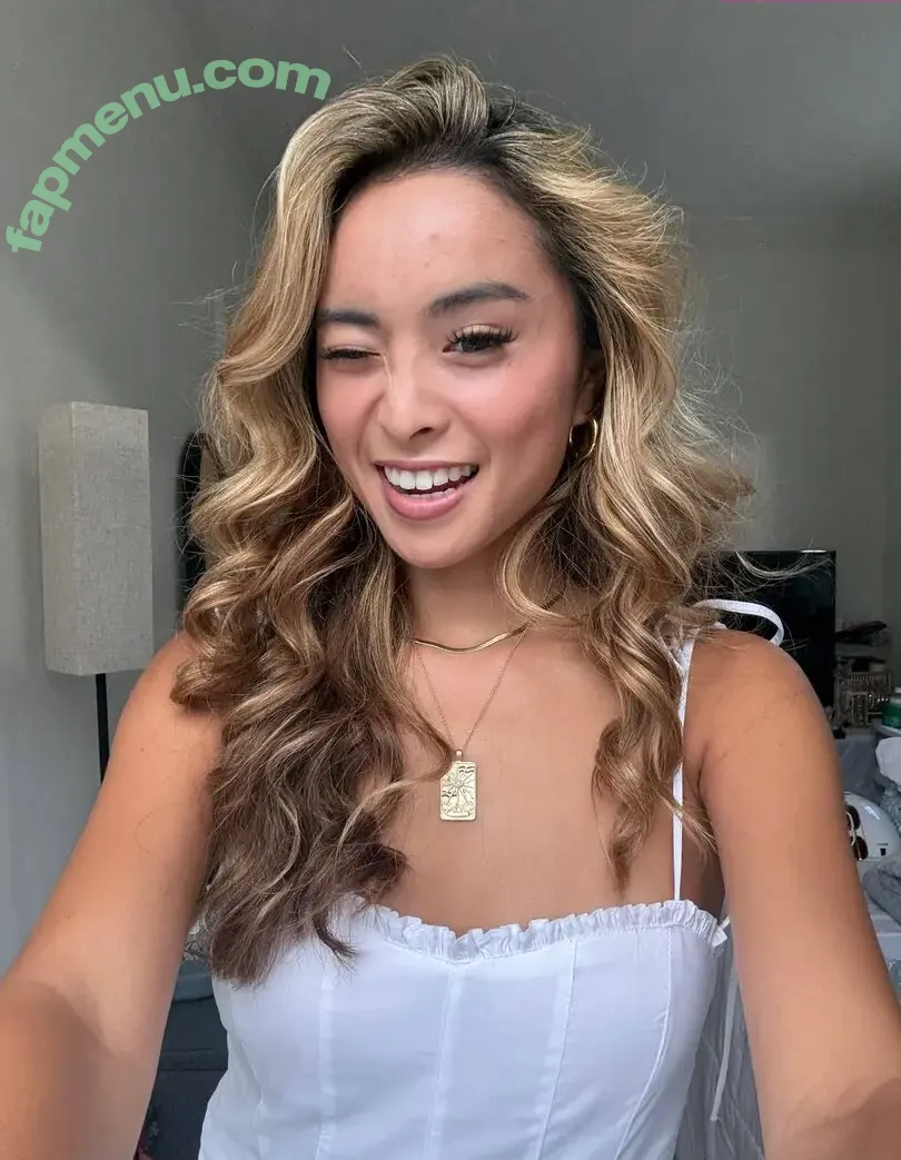 itslaaurr nude photo #0030 (itslaaurr)