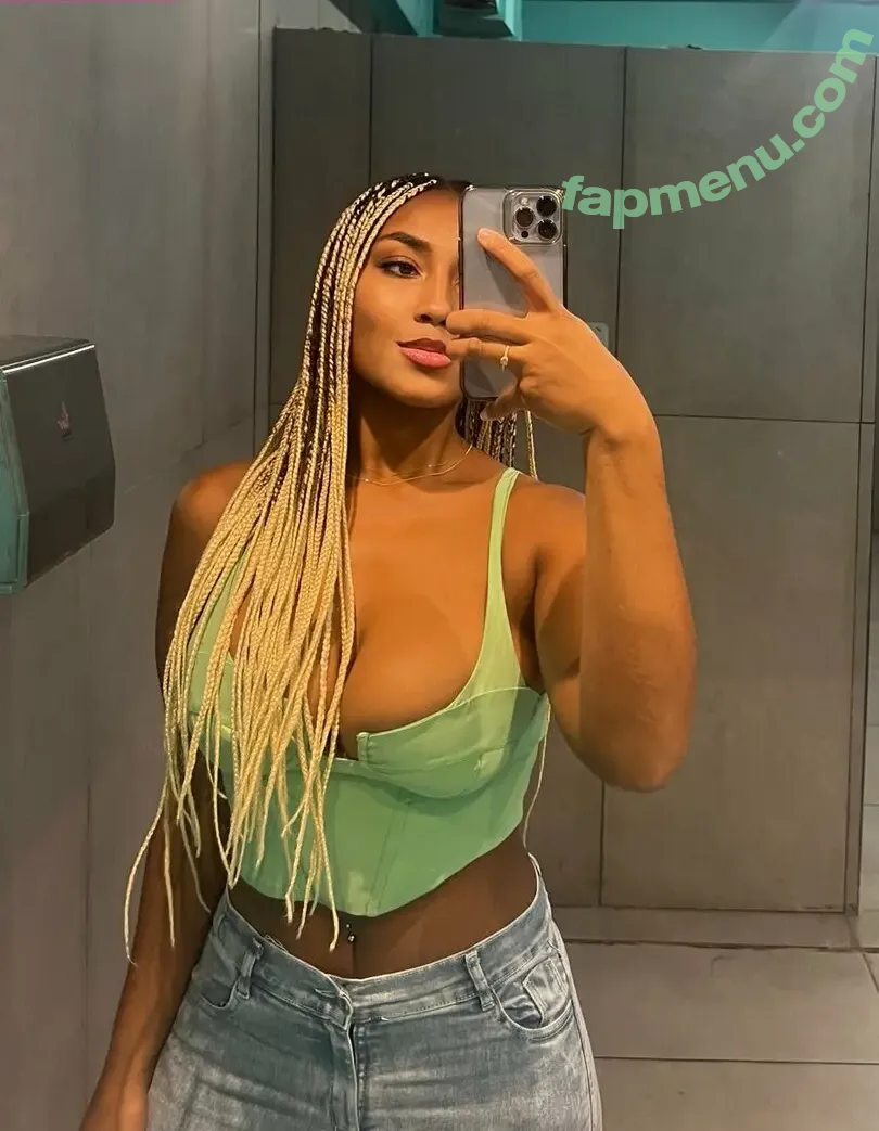 itslailaxo nude photo #0003 (itslailaxo)