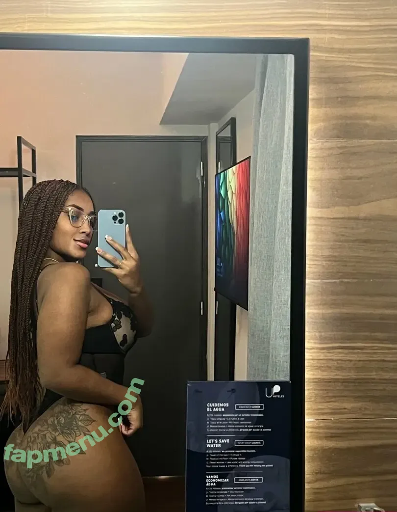 itslailaxo nude photo #0007 (itslailaxo)