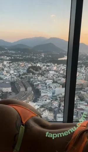 Itslilierose nude photo #0007