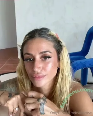 Itslilierose nude photo #0015