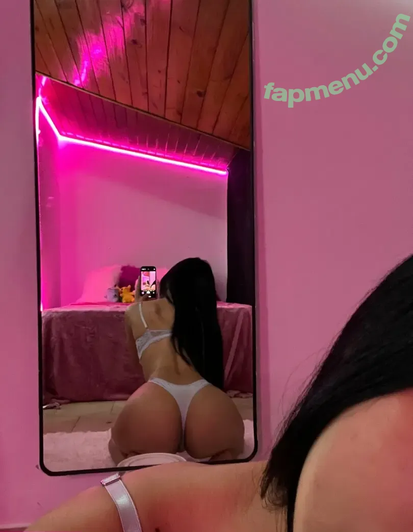 itslilybuns nude photo #0003 (itslilybuns)
