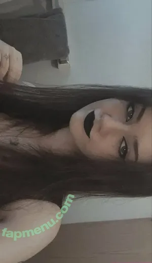 Itsmalic3 / Itsmalice nude photo #0001