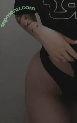 Itsmalic3 / Itsmalice nude photo #0002
