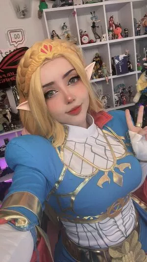 Itsmidna / Mirna Vegas / ashprincessmidna / itsmidnaa nude photo #0140