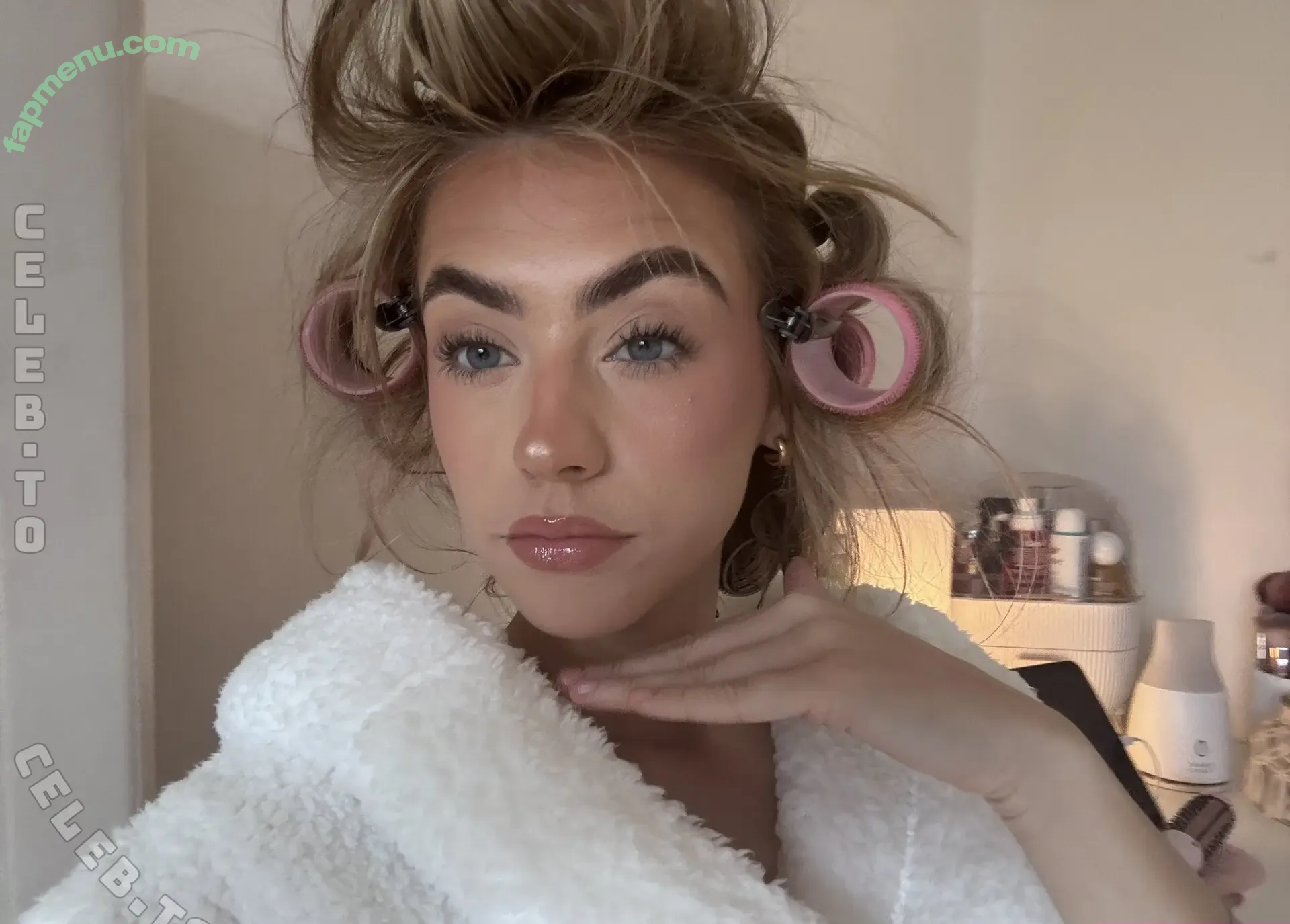 Itsmillsxo nude photo #0138 (itsmillxo / millyarmstrong01)