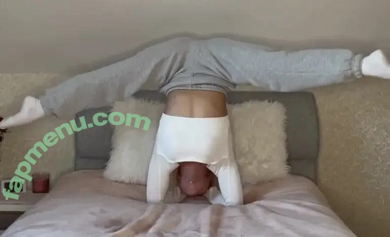 Itsmisabell nude photo #0032 (sarahtoninx9_)
