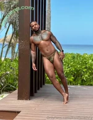 itsofficiallyty / officialjt nude photo #0002