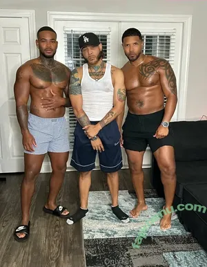 itsofficiallyty / officialjt nude photo #0011