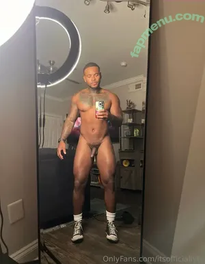 itsofficiallyty / officialjt nude photo #0020