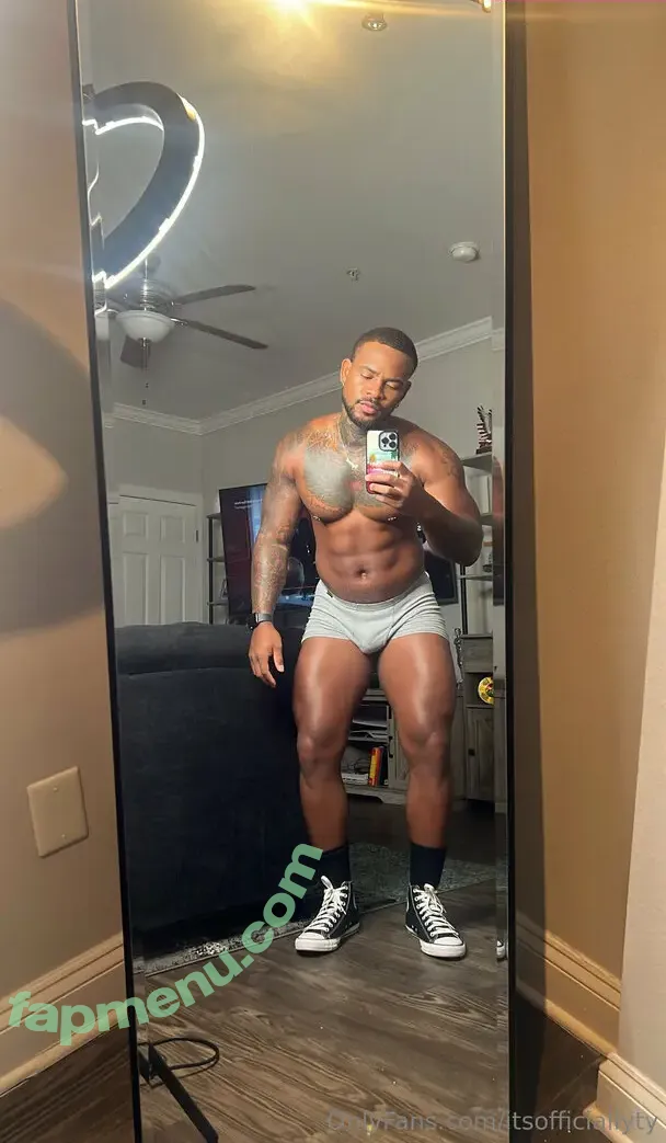 itsofficiallyty nude photo #0014 (officialjt)