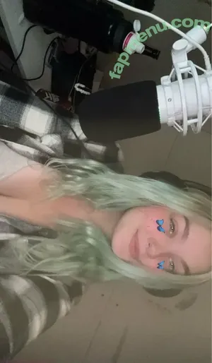 itsonlyalexisss / itsonlyalexissss nude photo #0007