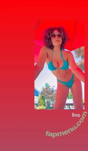 itsqueennovaa / OFTV nude photo #0106