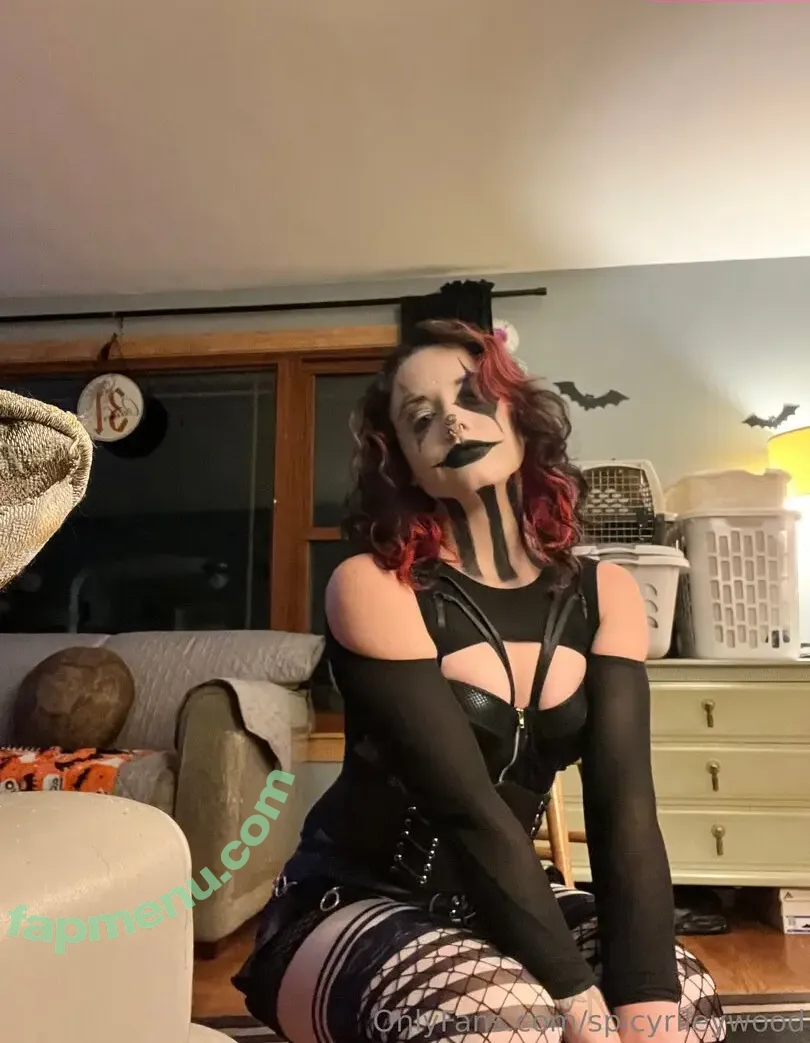 itsrileywoods nude photo #0008 (rileywoods.tv)