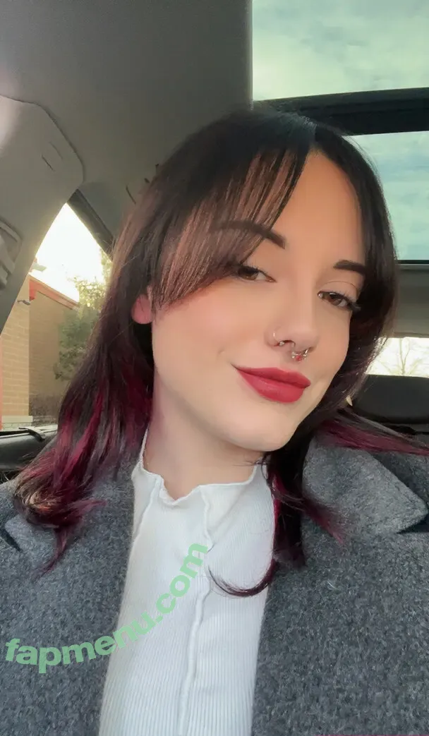itsrileywoods nude photo #0021 (rileywoods.tv)