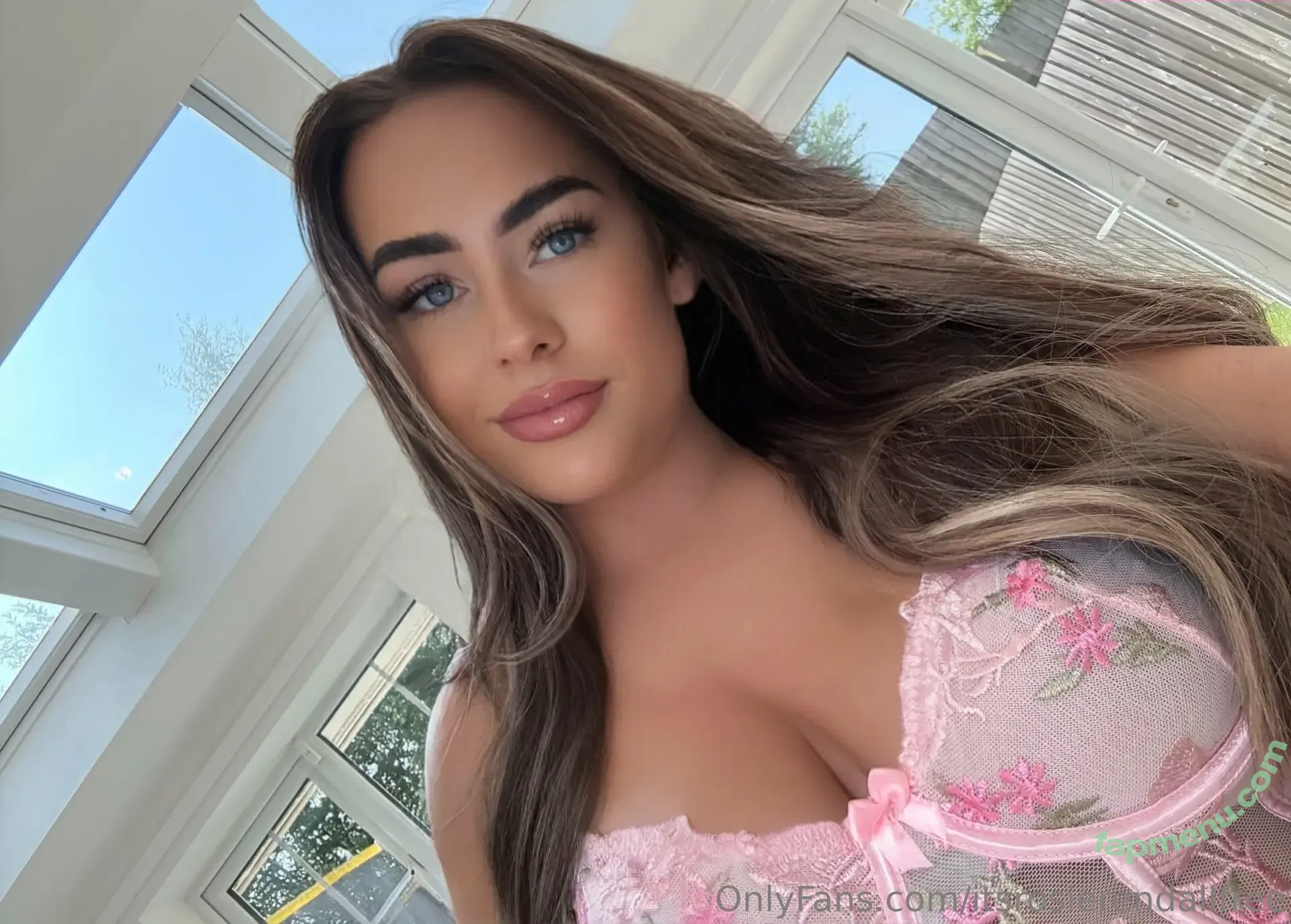 itsrosierendallfree nude photo #0061 (itsrosierendallfree)