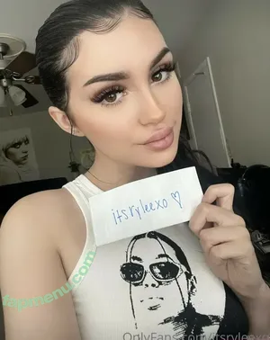 itsryleexo / action / itsazaleaxo / ryleexo2 nude photo #0031