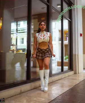 itssarapr nude photo #0135