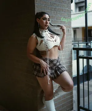 itssarapr nude photo #0146