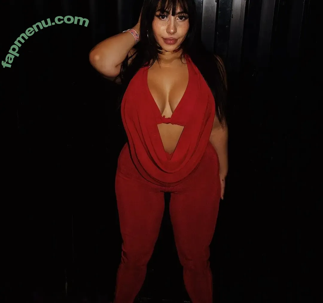 itssarapr nude photo #0126 (itssarapr)