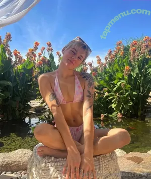 itssccarlett / itss__sscarlett nude photo #0010