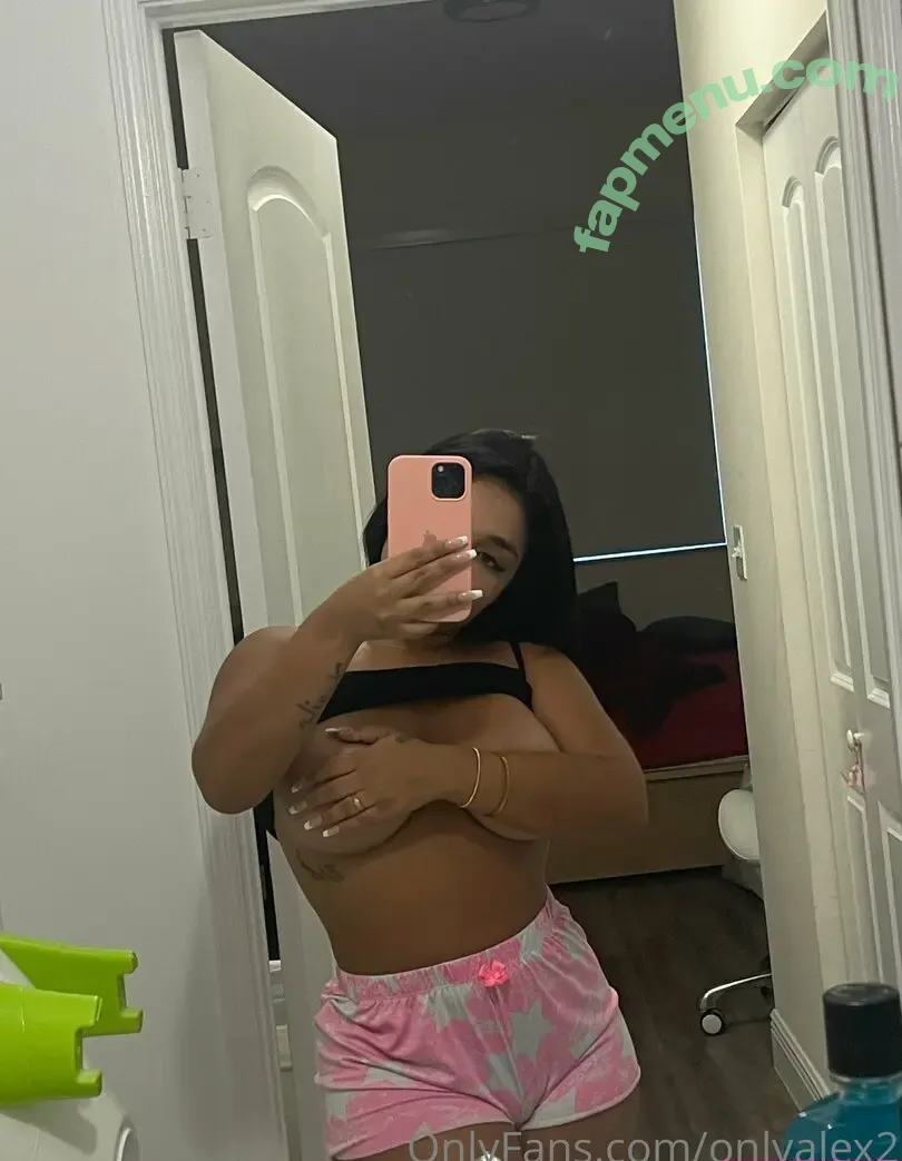 itsschynaxx nude photo #0041 (itsschynaxx)