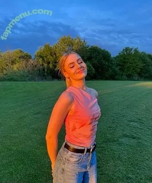 itsSky / itsSkyLOL nude photo #0105