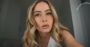 itsSky / itsSkyLOL nude photo #0125