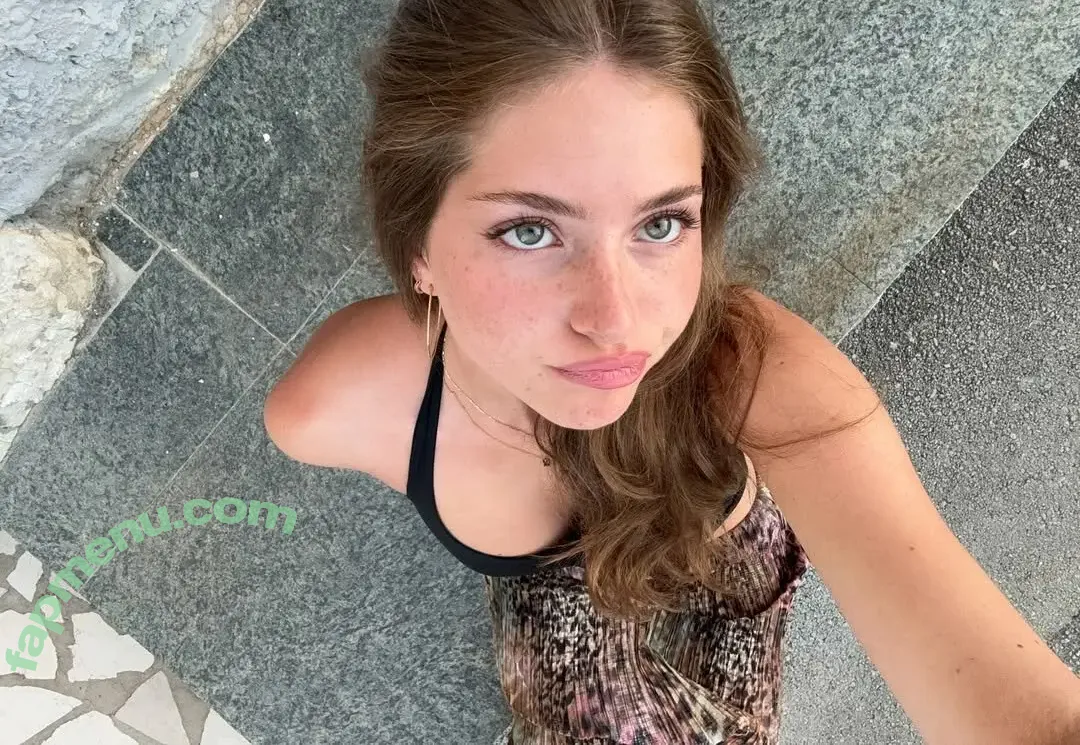 Itssluciaf nude photo #0021 (Lucia ferrato / luciaaferrato)