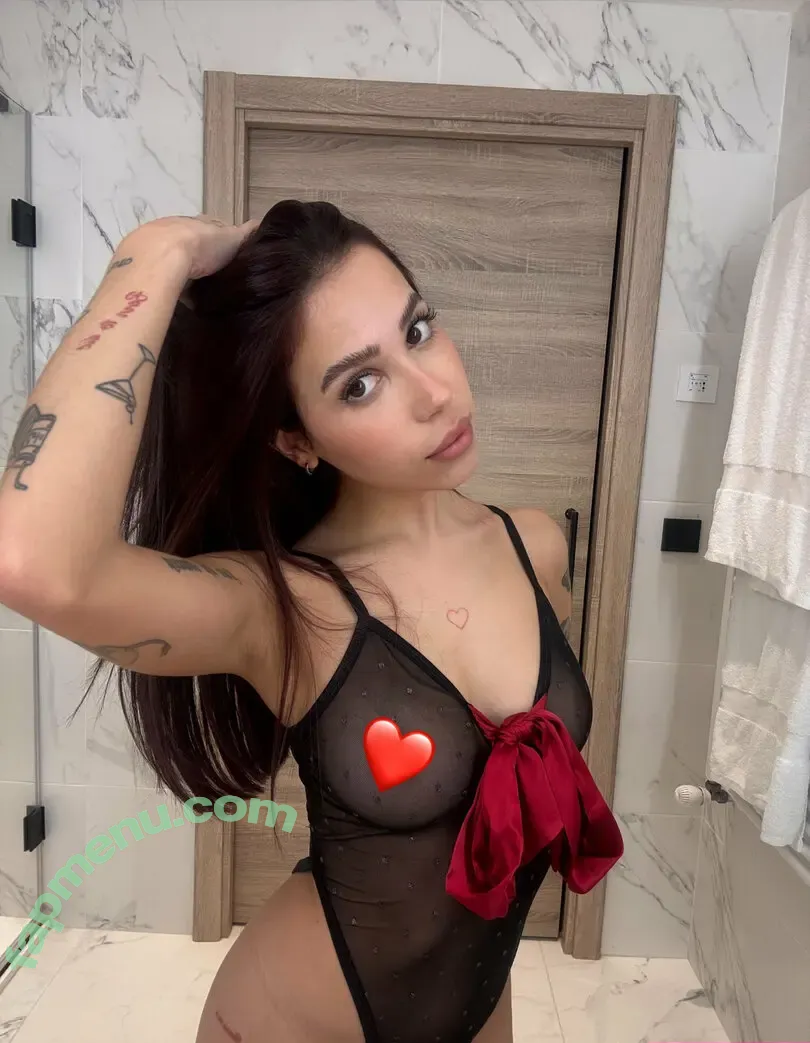 itssmiiaahfree nude photo #0028 (its_mahree)