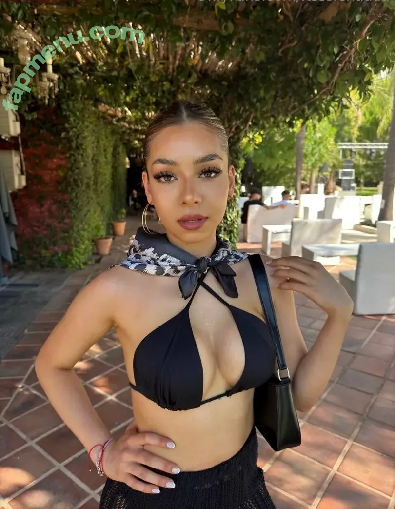 itssslenaaaa nude photo #0022 (itssselenaaaaa)