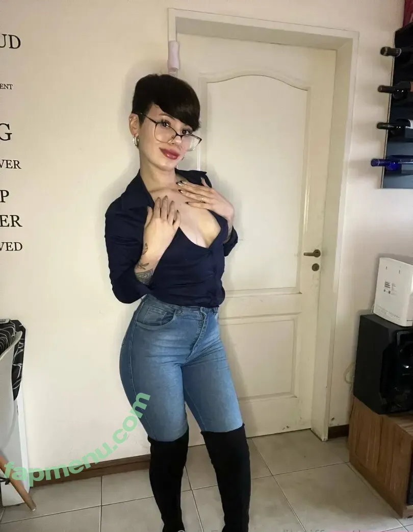 itstiffanythomas nude photo #0005 (itstiffanythomas)