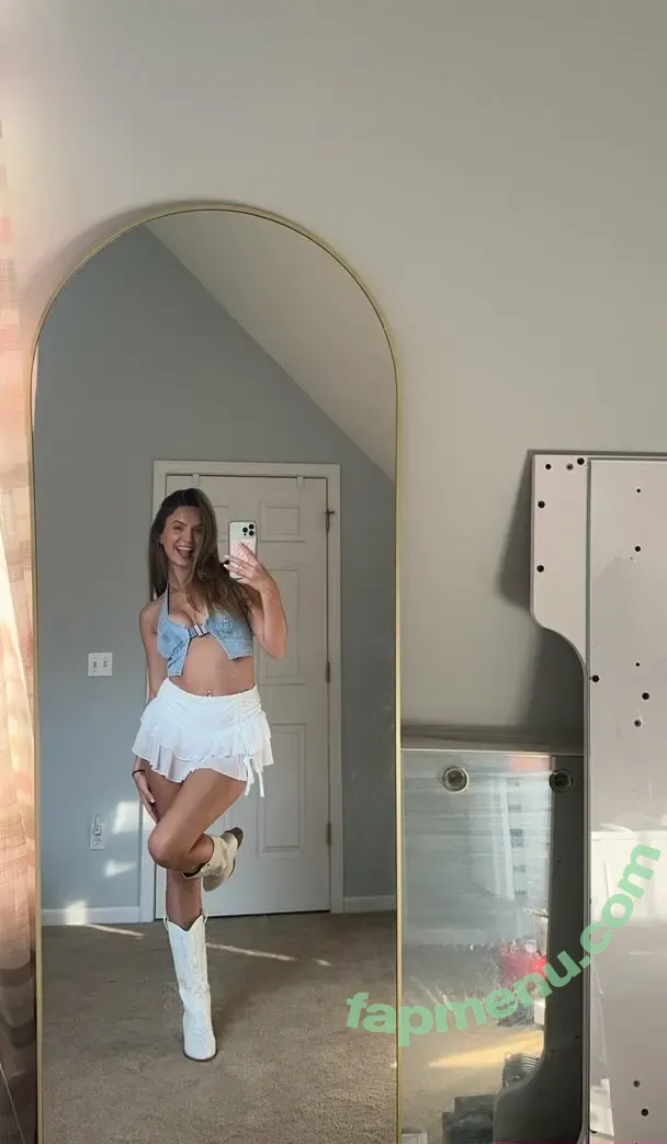 itsvalenciastorm nude photo #0019 (itsvalenciastorm)