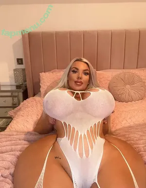 itsvictoriasinclairx / victoriasinclair_xox nude photo #0008