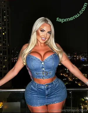 itsvictoriasinclairx / victoriasinclair_xox nude photo #0023