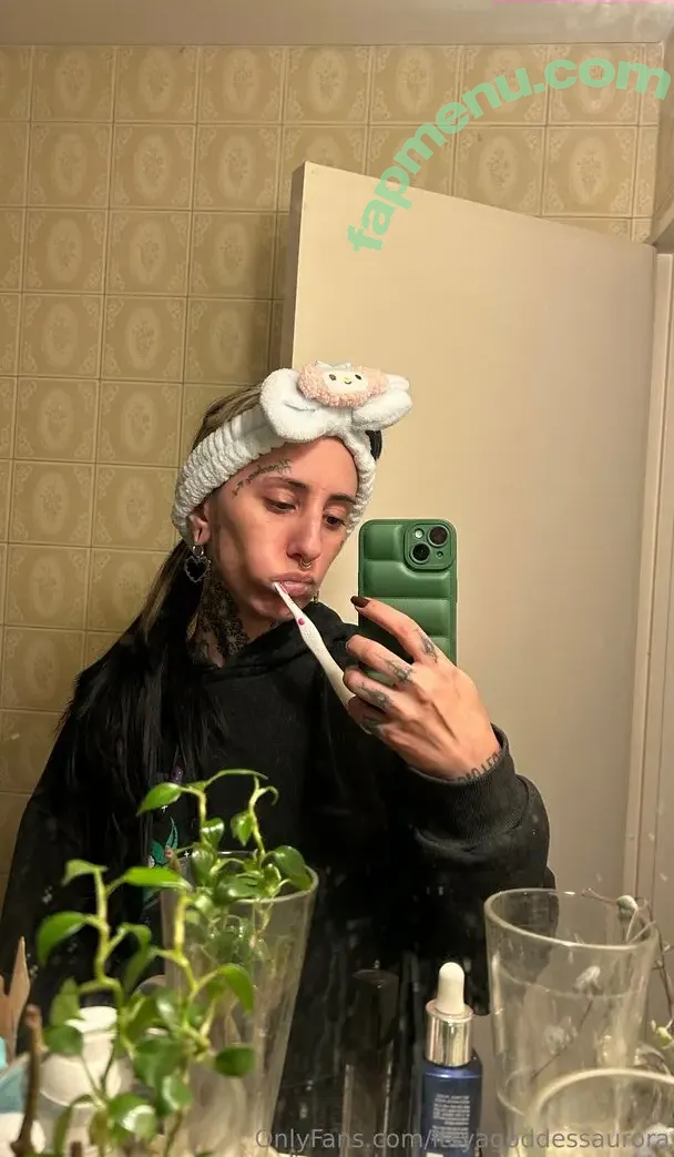 itsyagoddessaurora nude photo #0013 (its.aur0raa)