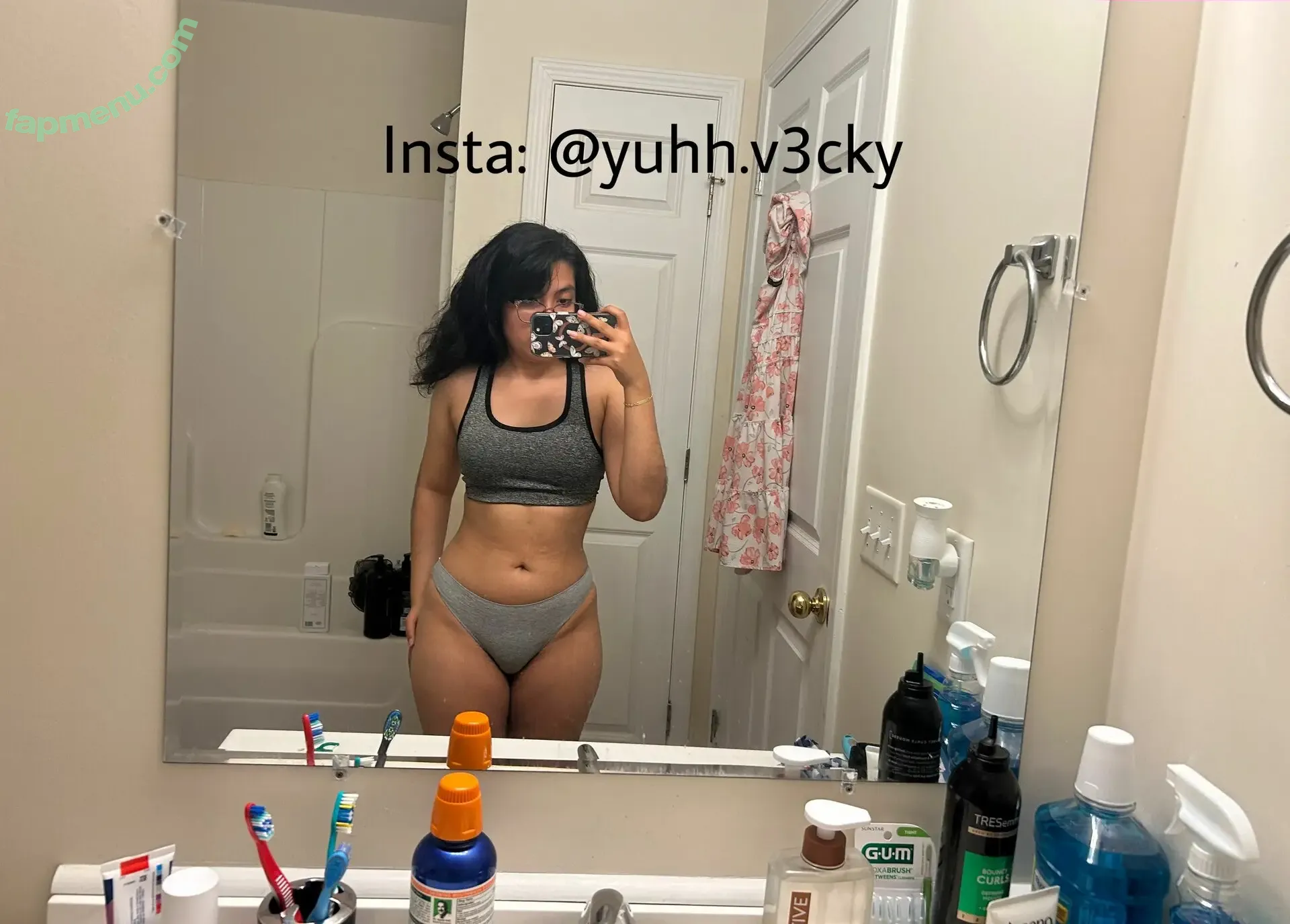 Itz_v3cky nude photo #0003 ( / Mysterymistress / Mysterymistress_)