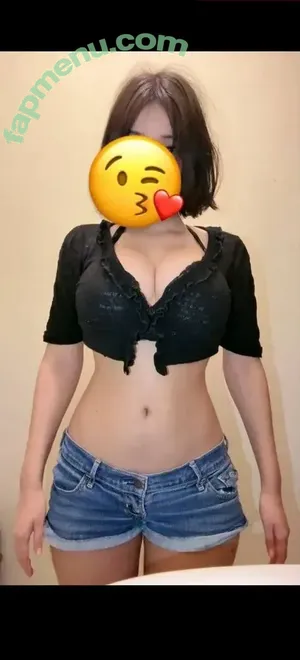 itzellita / fridaitzelrey / itzellitacruz nude photo #0034