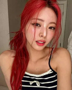 itzy.all.in.us / Shin Yu Na / Yuna ITZY / 유나 nude photo #0240