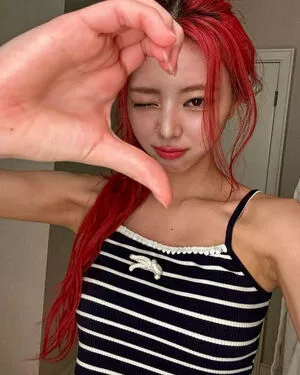 itzy.all.in.us / Shin Yu Na / Yuna ITZY / 유나 nude photo #0241