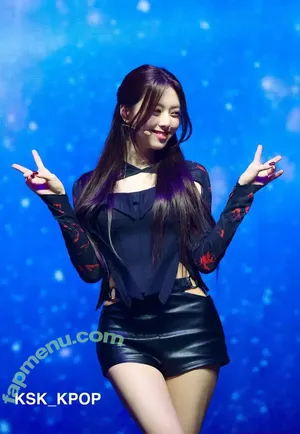 itzy.all.in.us / Shin Yu Na / Yuna ITZY / 유나 nude photo #0276