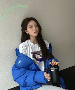itzy.all.in.us / Shin Yu Na / Yuna ITZY / 유나 nude photo #0284