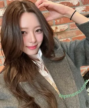 itzy.all.in.us / Shin Yu Na / Yuna ITZY / 유나 nude photo #0308
